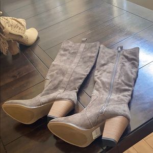 Cute brown boots, new without tags